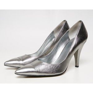 Silver Pointed Pumps
